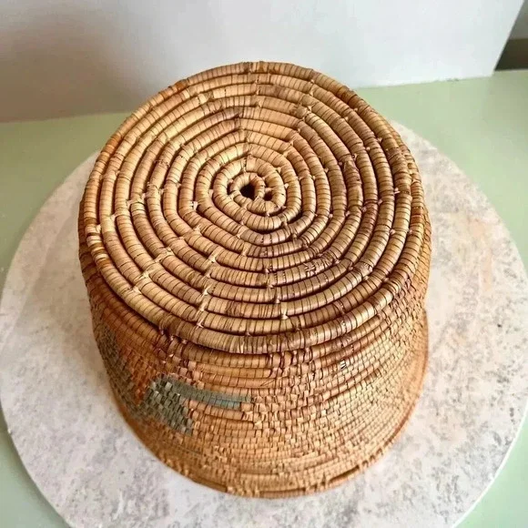 Vintage Handmade Native American Hand Woven Large Basket Tan with Print on Insid
